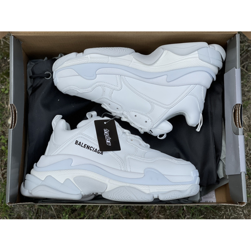 Ba*len*cia*ga triple s synthetic leather sneaker triple white