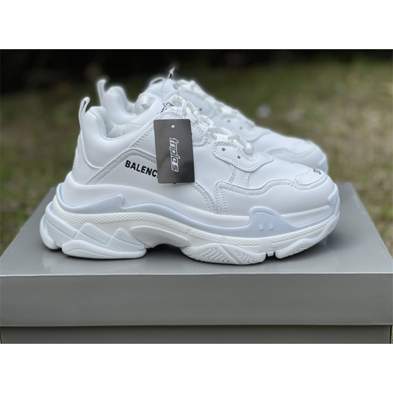 Ba*len*cia*ga triple s synthetic leather sneaker triple white