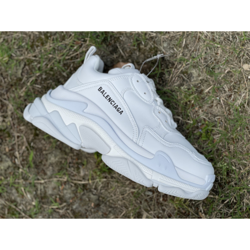 Ba*len*cia*ga triple s synthetic leather sneaker triple white