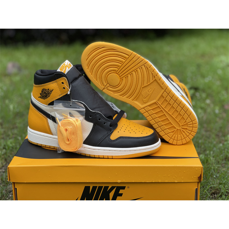 Air Jordan 1 High OG “Yellow Toe” Sneaker Yellow/Black-White