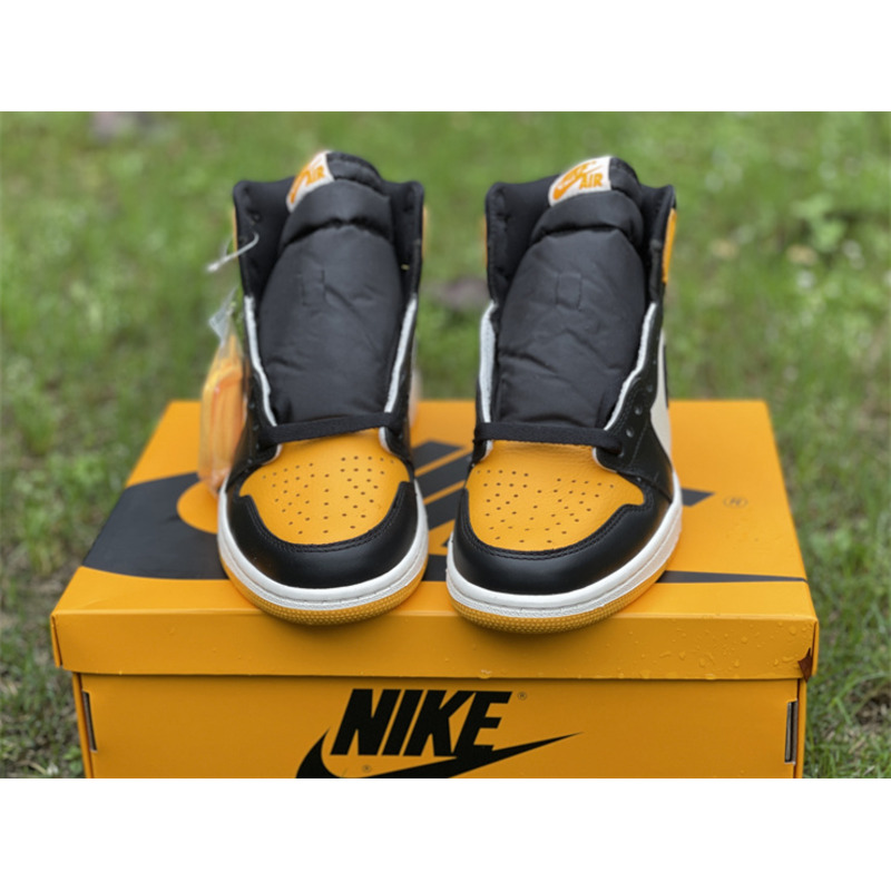 Air Jordan 1 High OG “Yellow Toe” Sneaker Yellow/Black-White