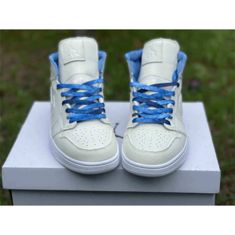 Air Jordan 1 Mid WMNS “Sanddrift” Sneaker Sail-Midnight Navy