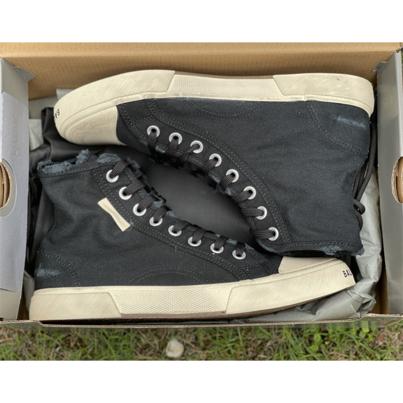 Ba*len*cia*ga paris high top destroyed sneaker black