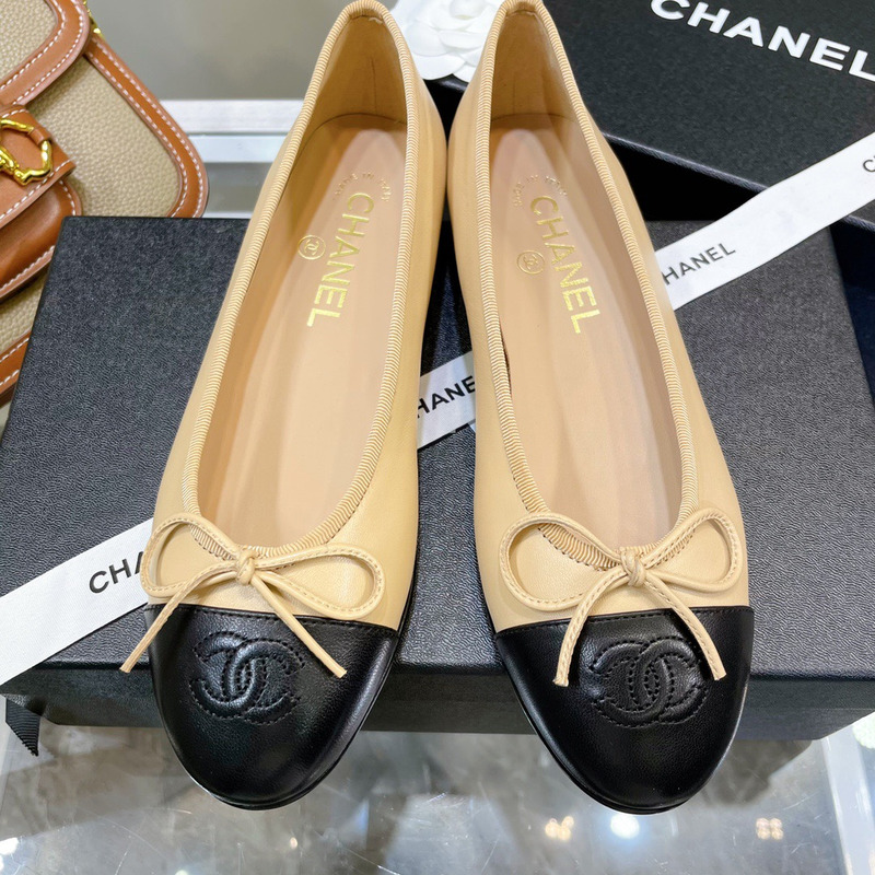 Ch*el beige & black genuine leather ballerina