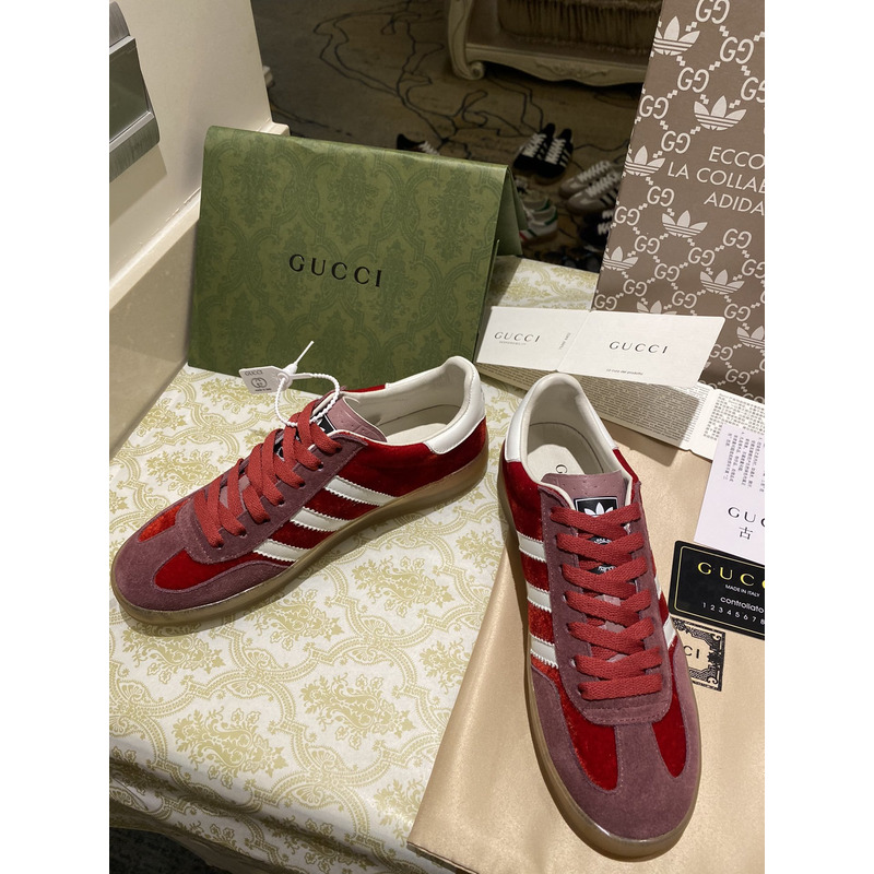 g*u*i x Ad*s gazelle sneaker red