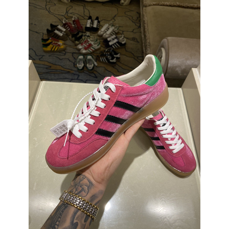 g*u*i x Ad*s gazelle sneaker pink