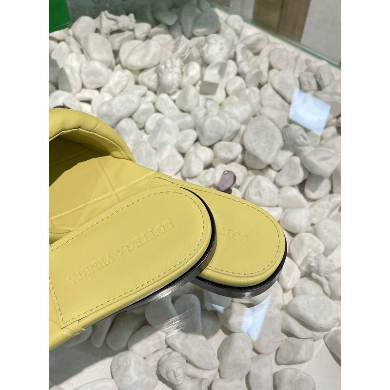 Bo*te*ga ve*ne*ta rubber lido sandals light gteen