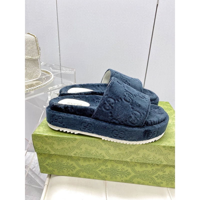 G*u*i women''s platform velvet sandal dark blue