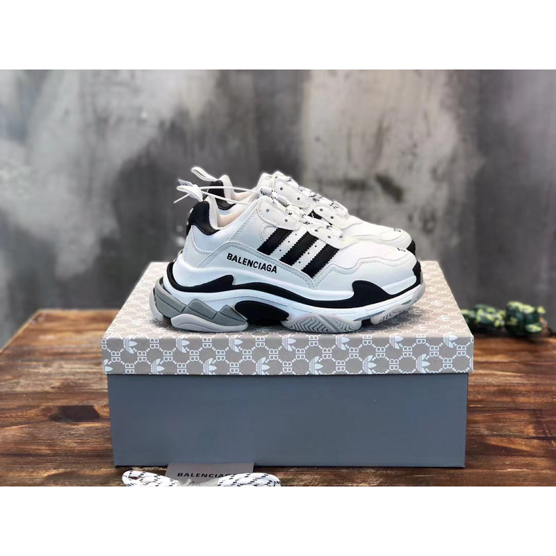 Ba*len*cia*ga x ad*s triple-s sneaker white