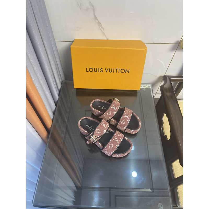 l**is V*t*n jumbo flatform printing mule pink