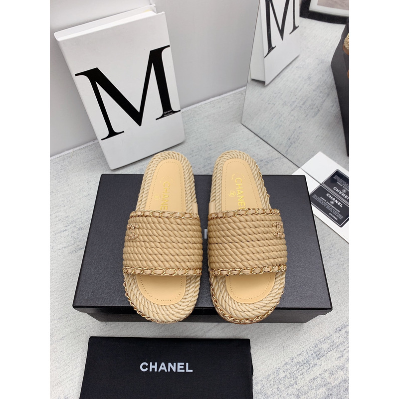 Ch*el interlocking cc logo slides beige