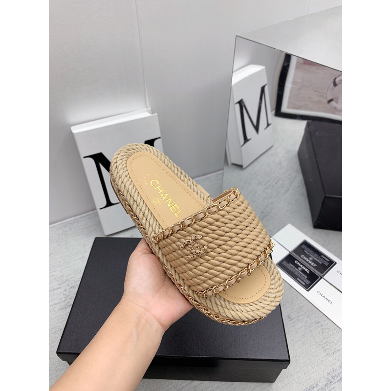 Ch*el interlocking cc logo slides beige