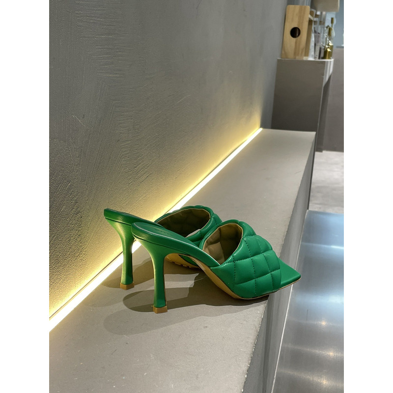 Bo*te*ga ve*ne*ta lido heels green