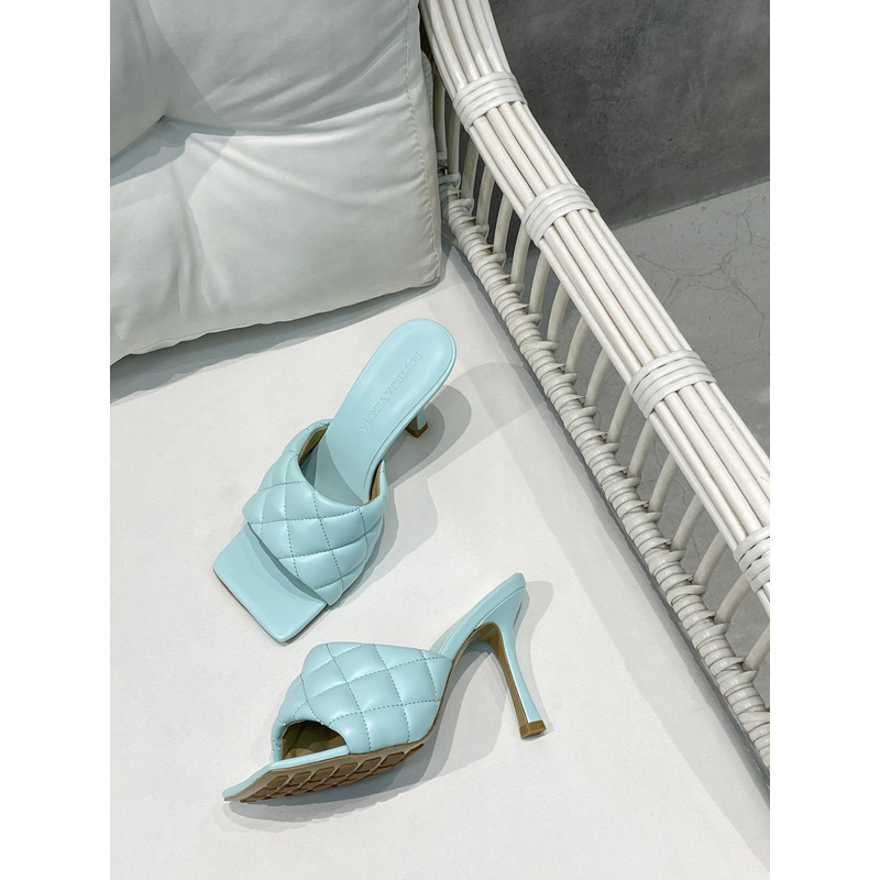 Bo*te*ga ve*ne*ta lido heels pale blue