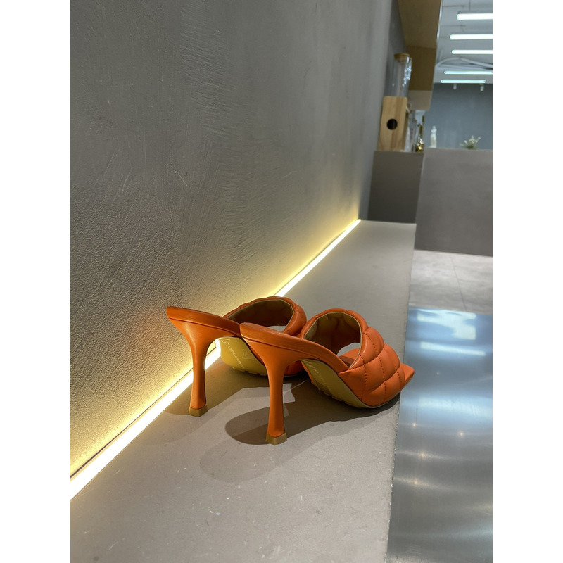 Bo*te*ga ve*ne*ta lido heels orange