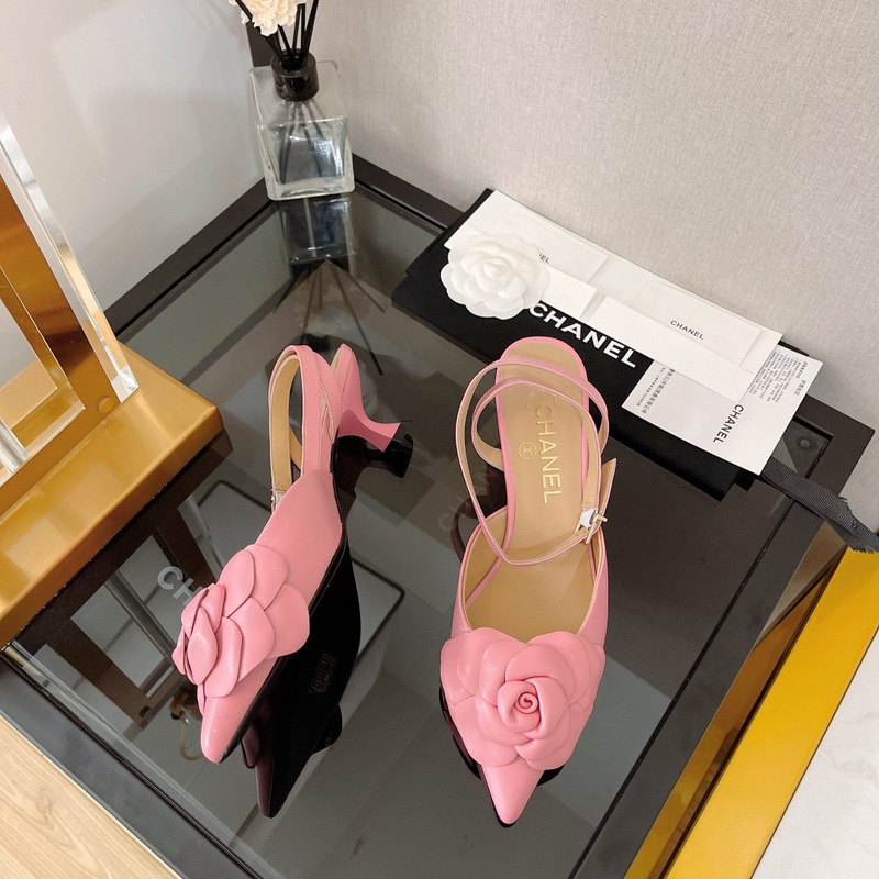 Ch*el camellia leather sandals pink