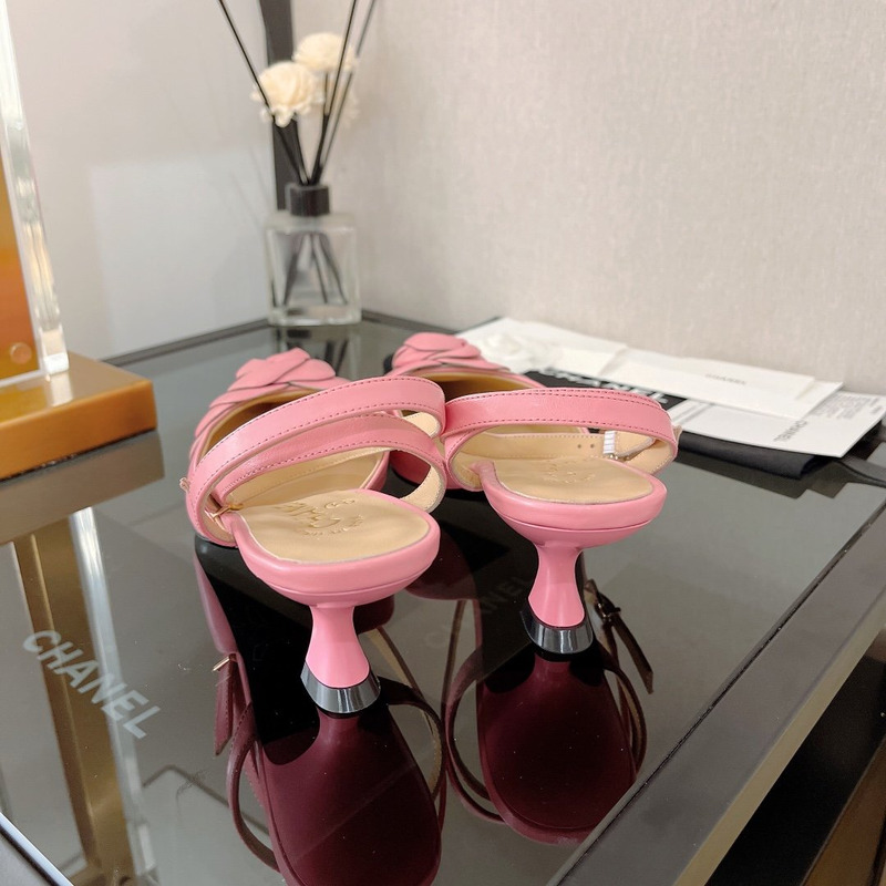 Ch*el camellia leather sandals pink