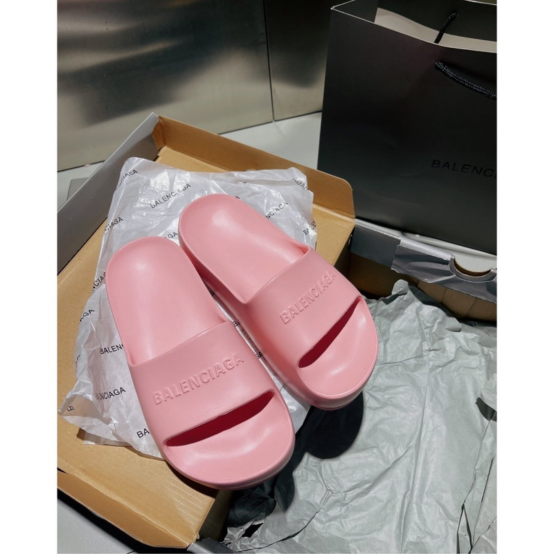 Ba*len*cia*ga women''s chunky slide sandal in pink