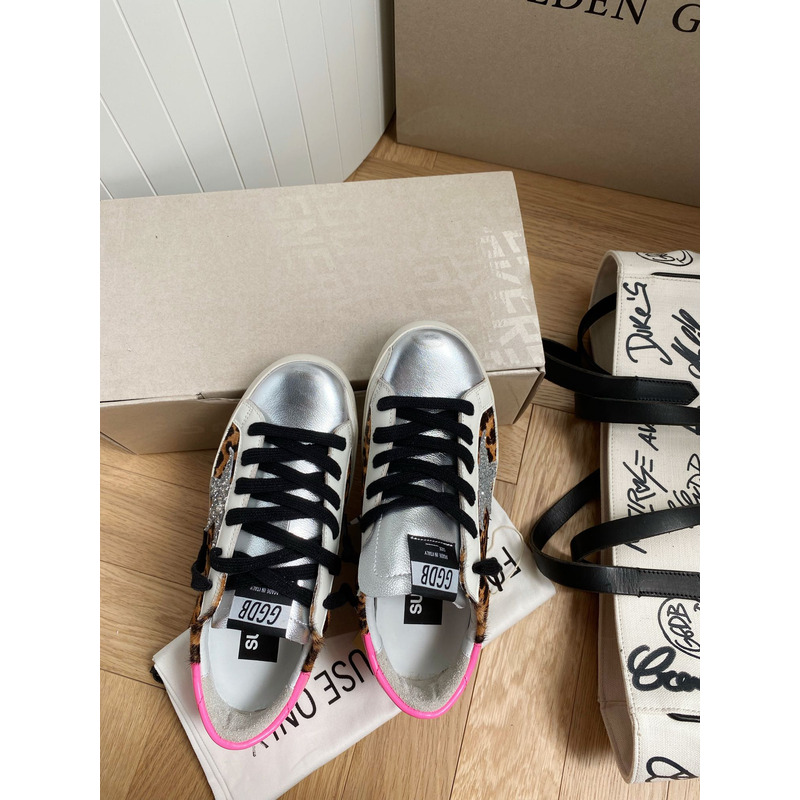 Golden Goose Superstar Sneaker  Black Laces Pink Tongue