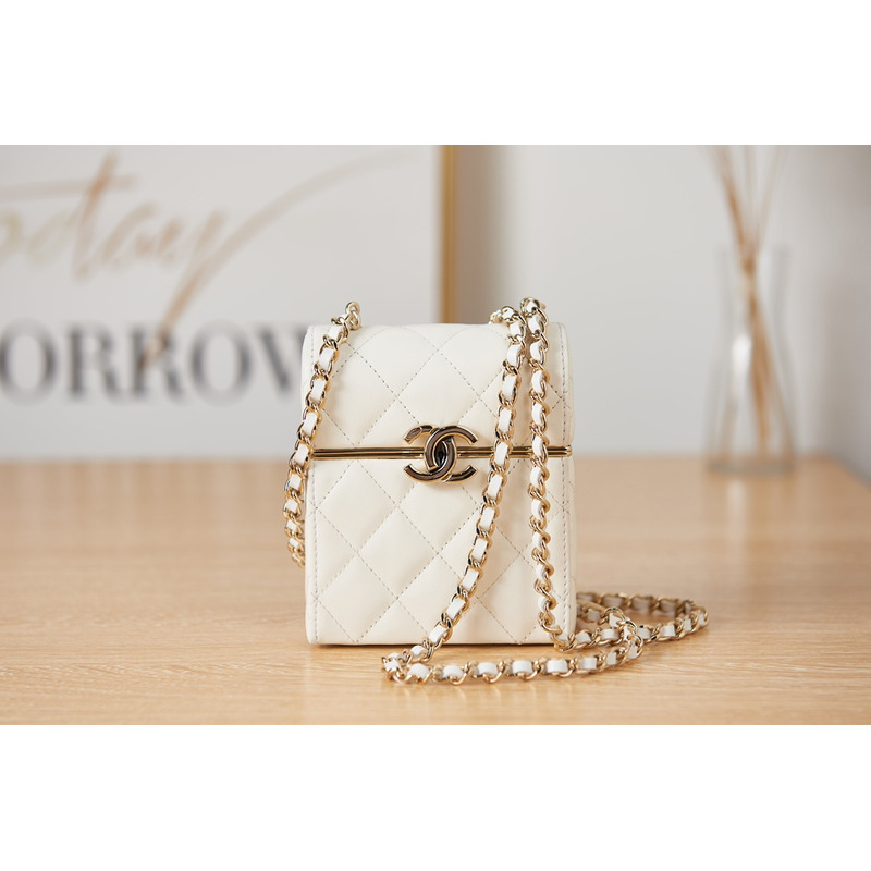 Ch*el small vanity case bag with chain white