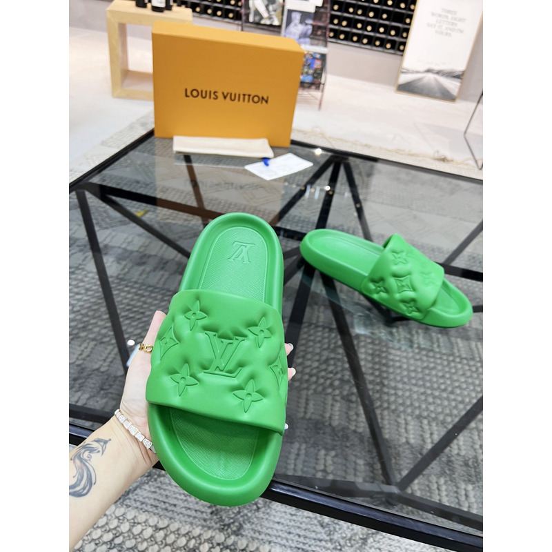 l**is V*t*n waterfront slippers green