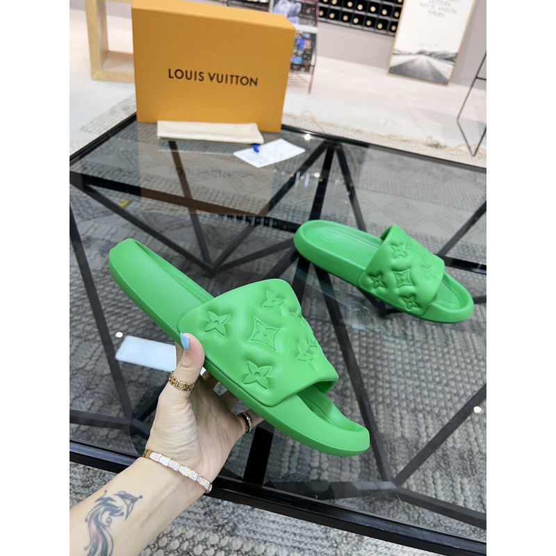 l**is V*t*n waterfront slippers green