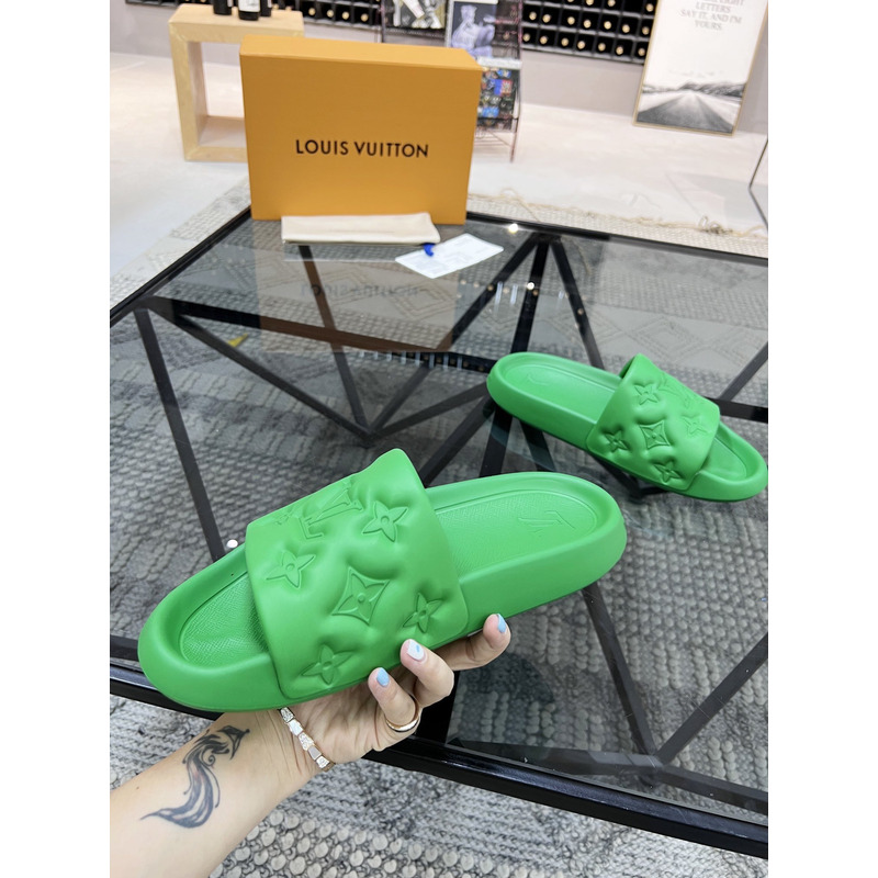 l**is V*t*n waterfront slippers green