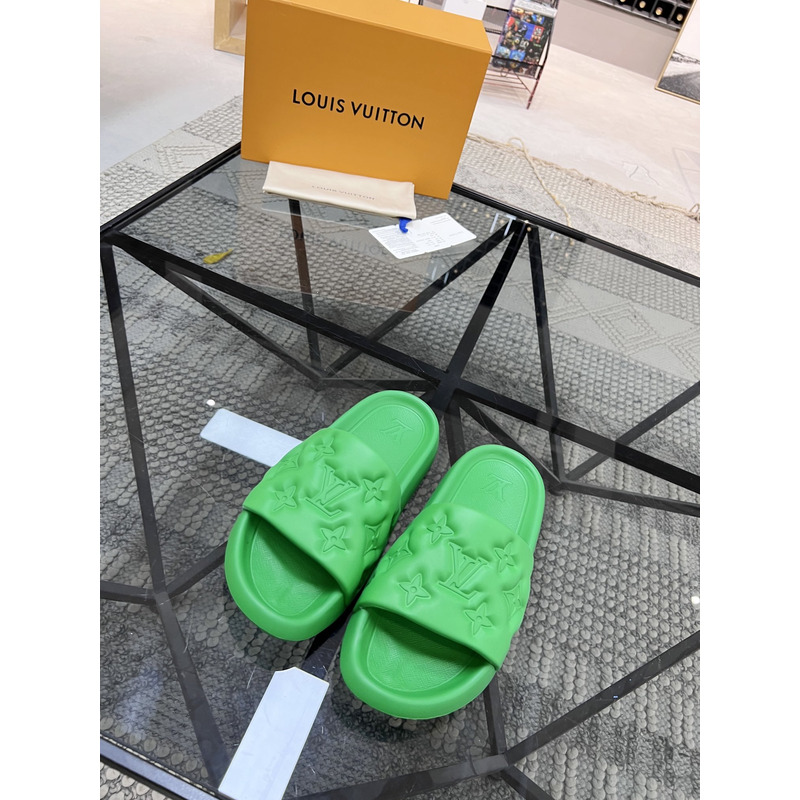 l**is V*t*n waterfront slippers green