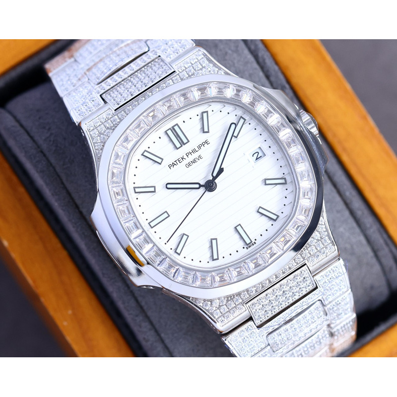 Patek Philippe Nautilus 5711 White/Black Emerald Diamonds