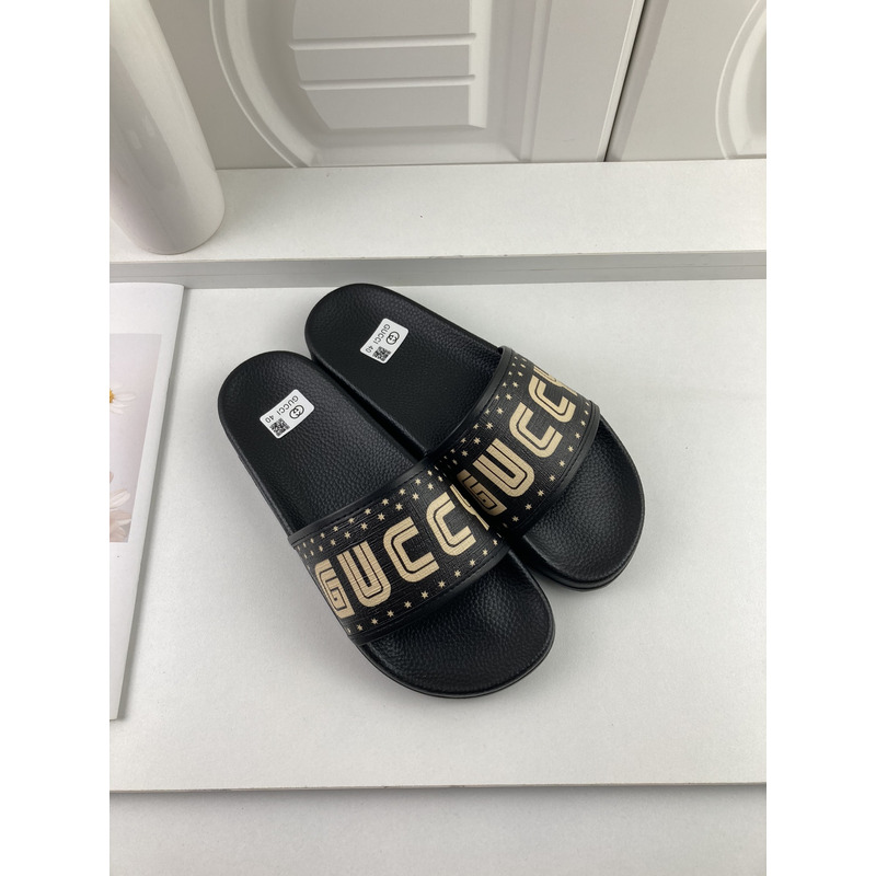 G*u*i logo sandals black