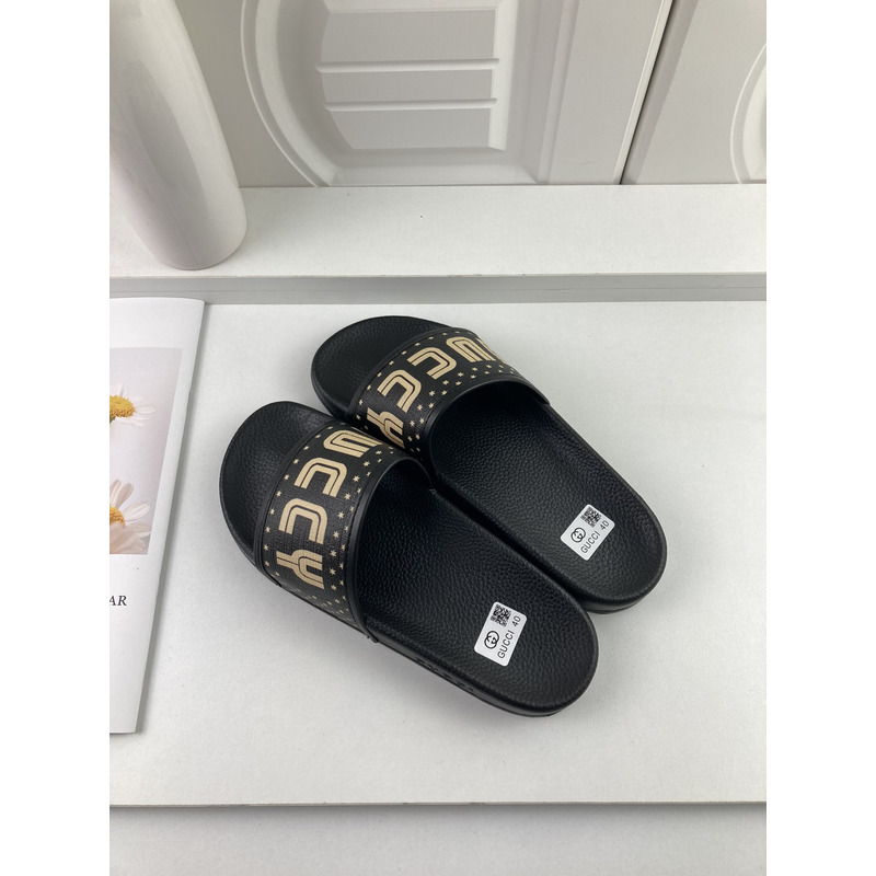 G*u*i logo sandals black