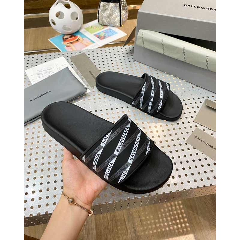 Ba*len*cia*ga logo print pool slides black