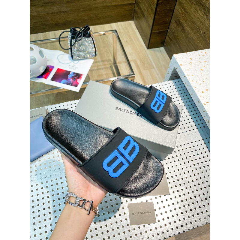 Ba*len*cia*ga glow-in-the-dark bb pool slides black & blue