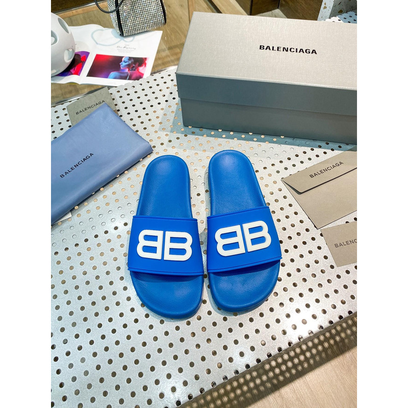 Ba*len*cia*ga glow-in-the-dark bb pool slides blue