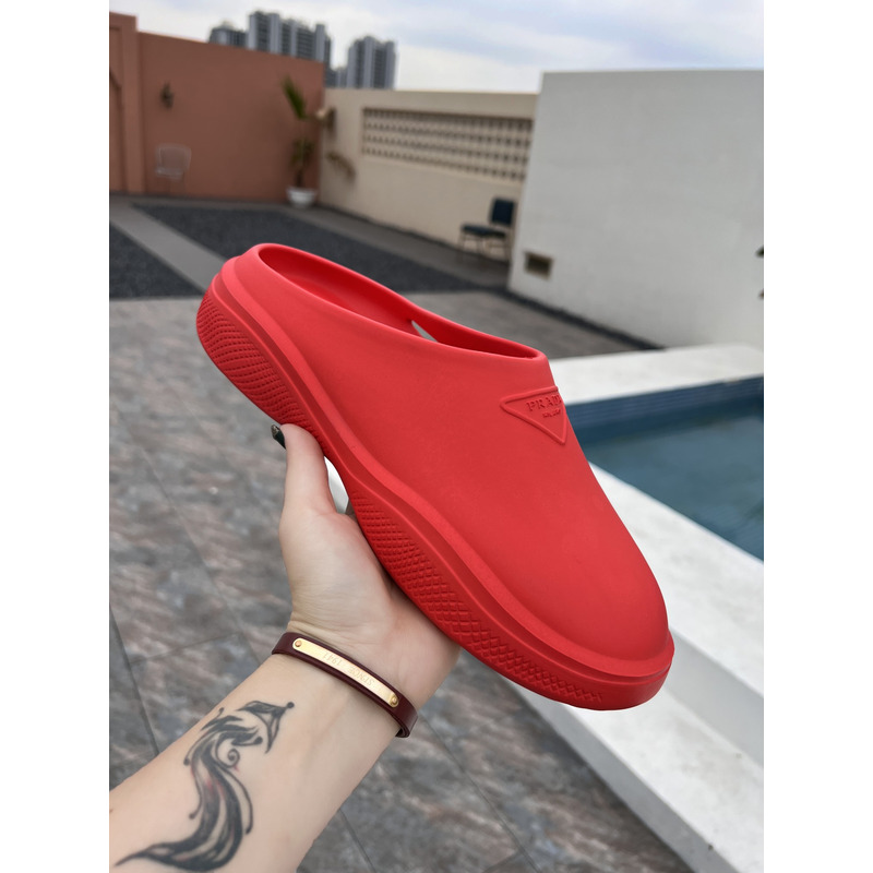 Pra*a foam rubber mules slides red