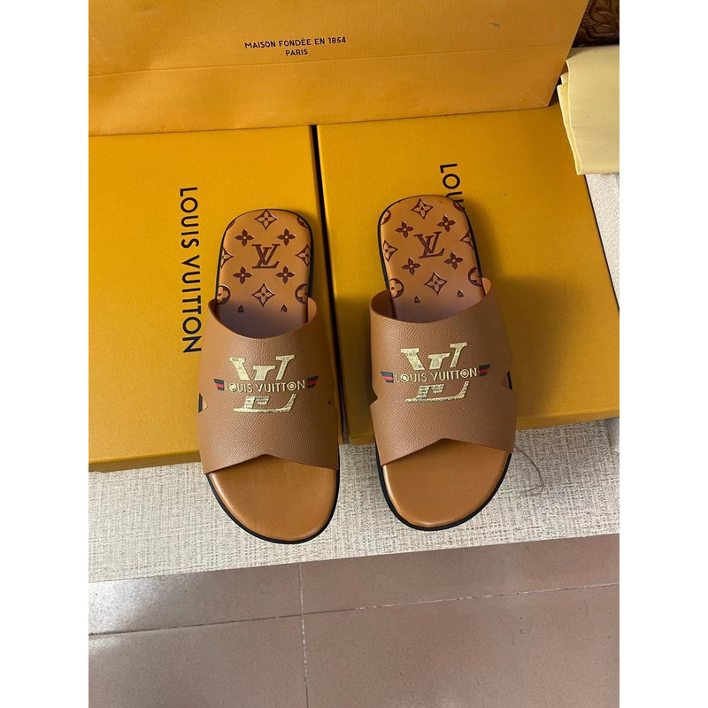 l**is V*t*n gold logo monogram mules cognac