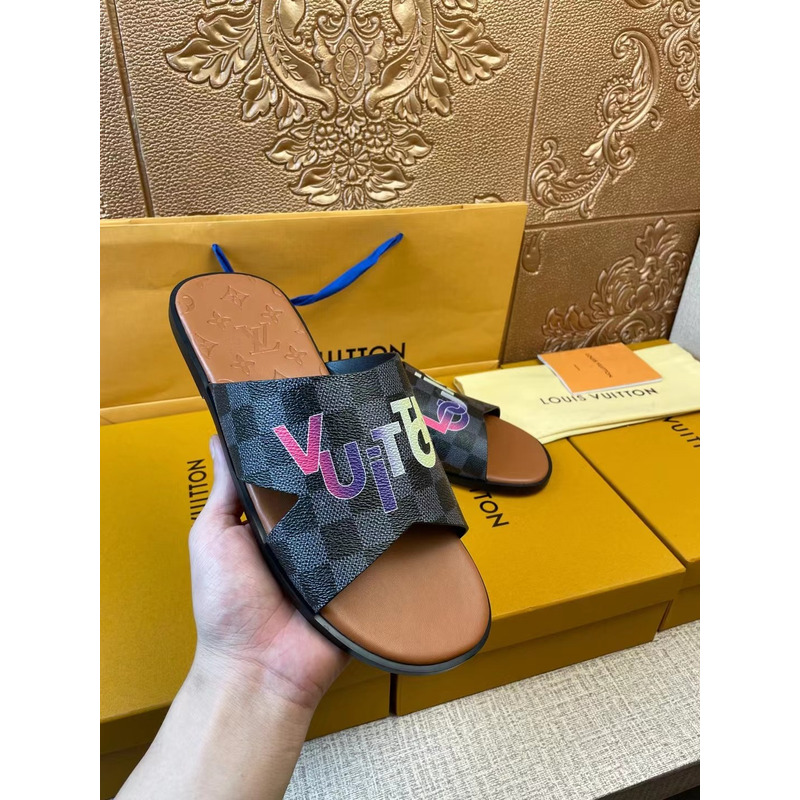 l**is V*t*n color print damier mules