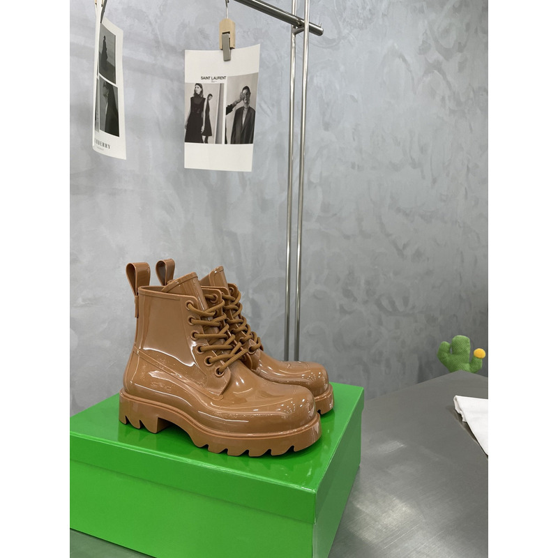 Bo*te*ga ve*ne*ta stride lace-up boots jute