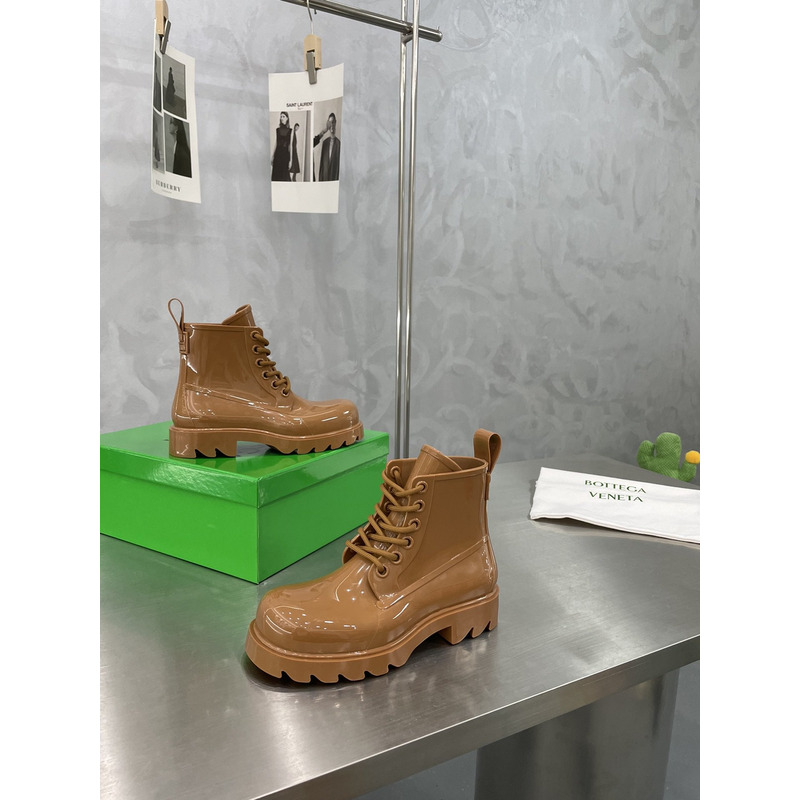 Bo*te*ga ve*ne*ta stride lace-up boots jute