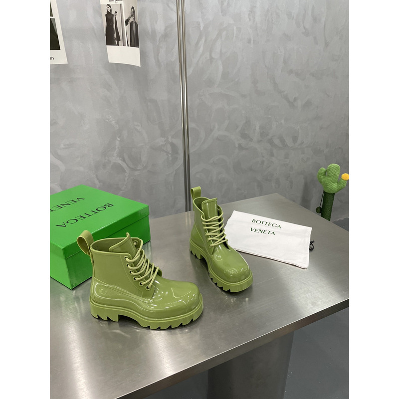 Bo*te*ga ve*ne*ta stride lace-up boots green