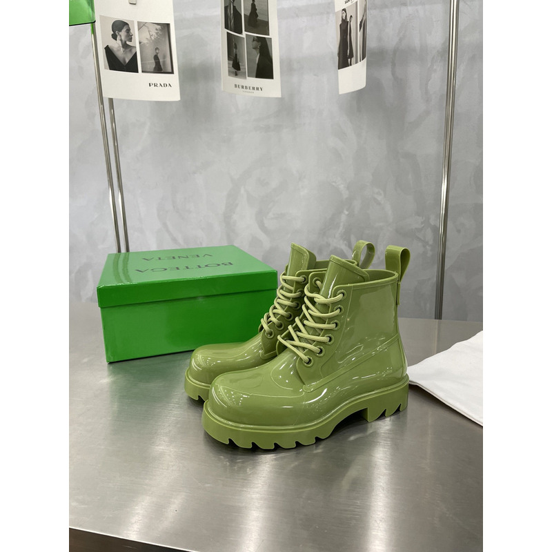 Bo*te*ga ve*ne*ta stride lace-up boots green