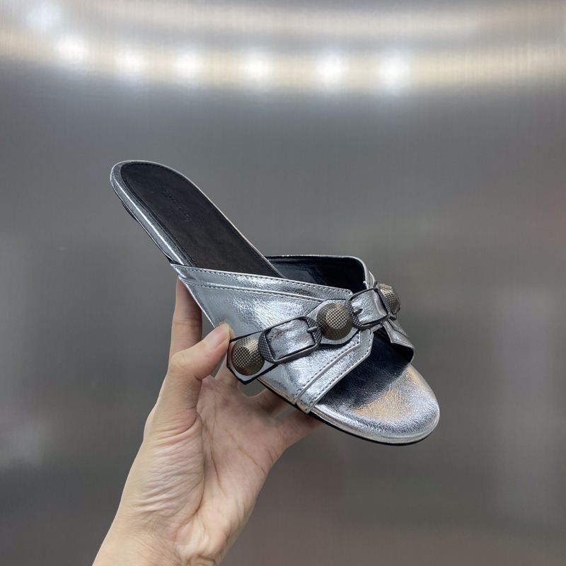 Ba*len*cia*ga cagole flats sandals in arena metallic lambskin silver