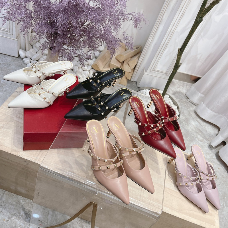 Valentino Garavani Calfskin Pointed-toe Stiletto Studded Roman Mules Pink