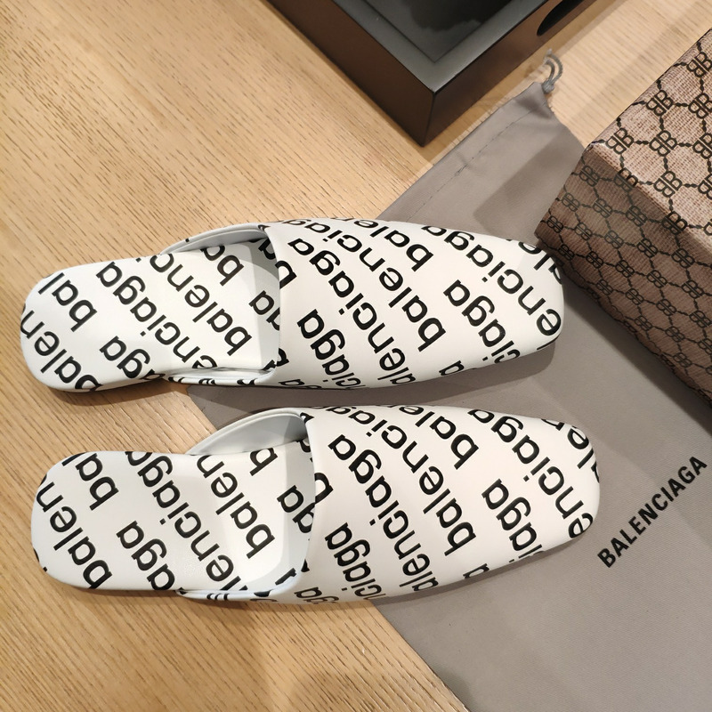 Ba*len*cia*ga all logo print slides white