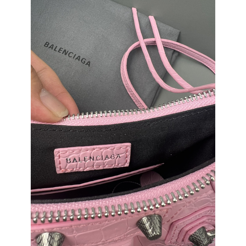 Ba*len*cia*ga le cagole leather shoulder bag pink