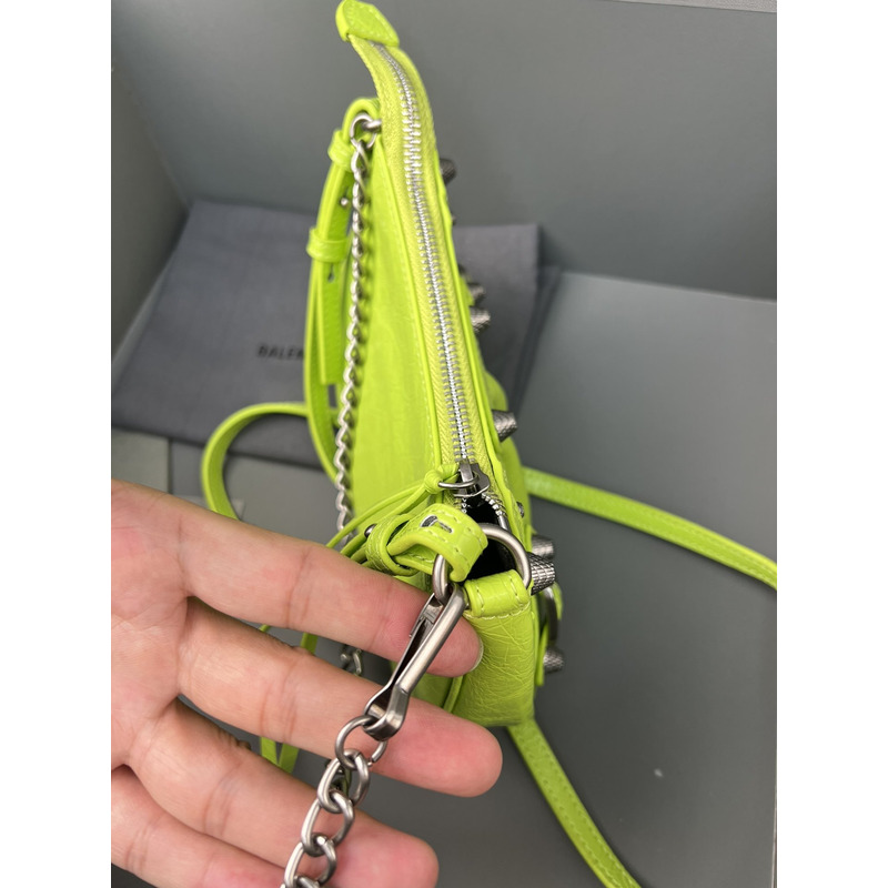 Ba*len*cia*ga le cagole leather shoulder bag fluorescent green