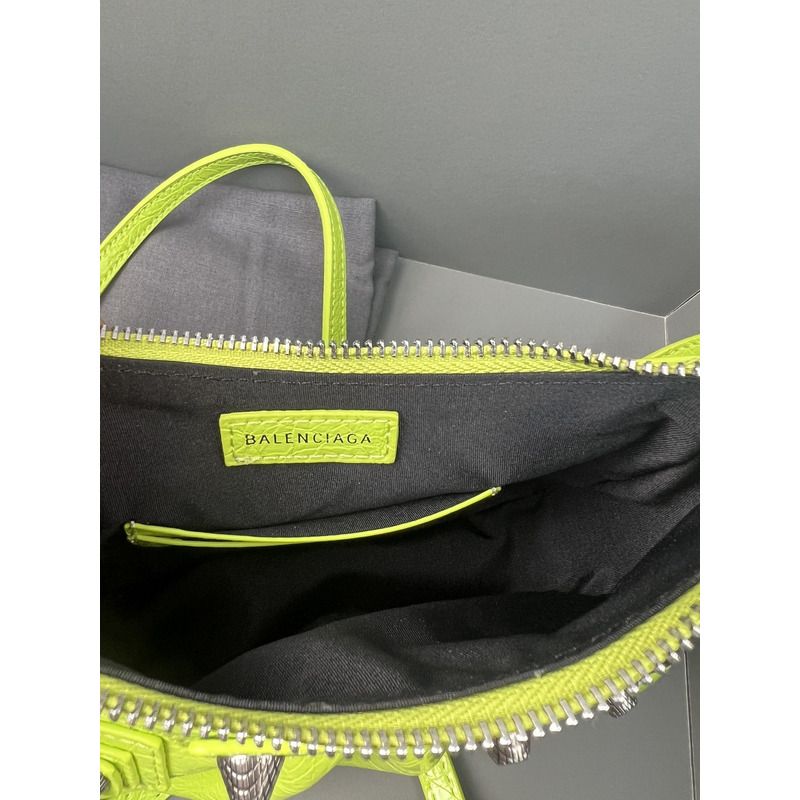 Ba*len*cia*ga le cagole leather shoulder bag fluorescent green