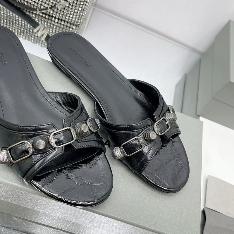 Ba*len*cia*ga cagole sheepskin sandals black