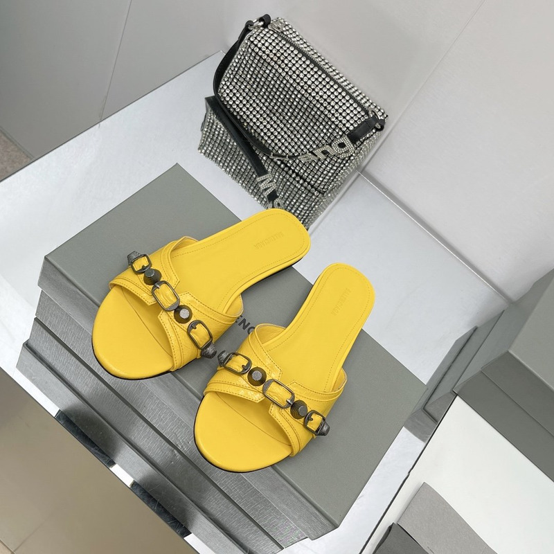 Ba*len*cia*ga cagole sheepskin sandals yellow