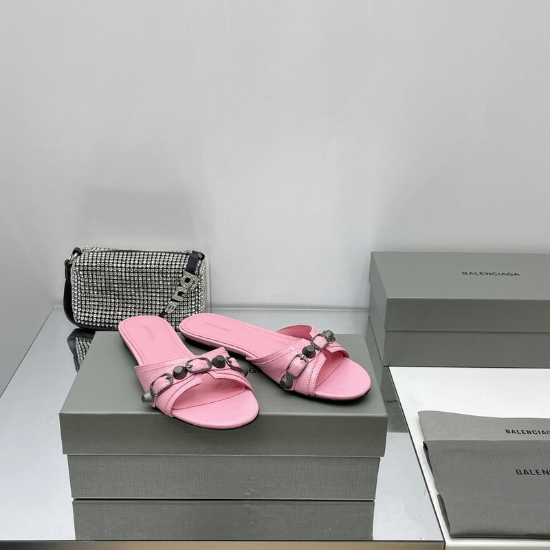 Ba*len*cia*ga cagole sheepskin sandals pink